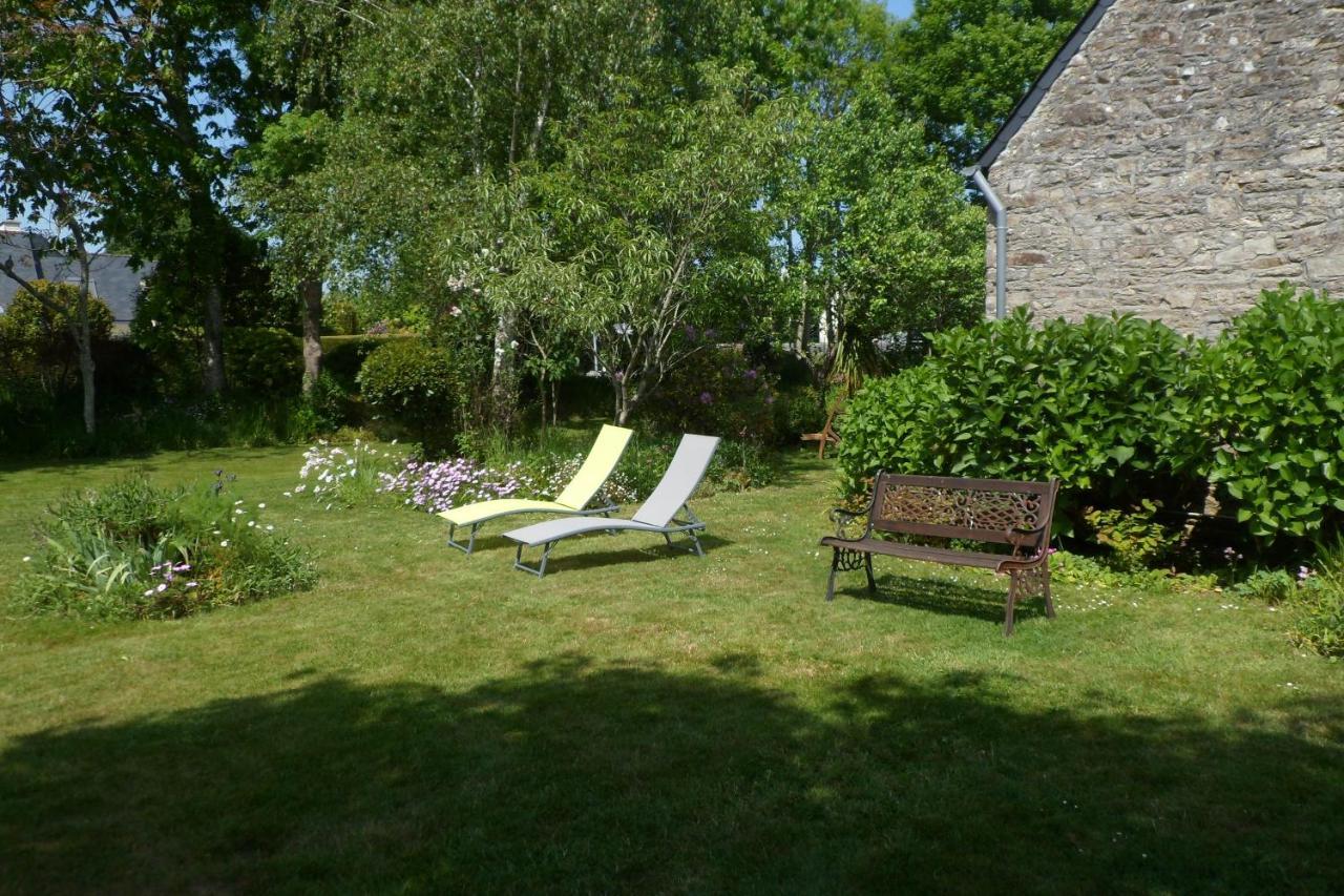 Sue'S Cottages Pleuven Exteriér fotografie