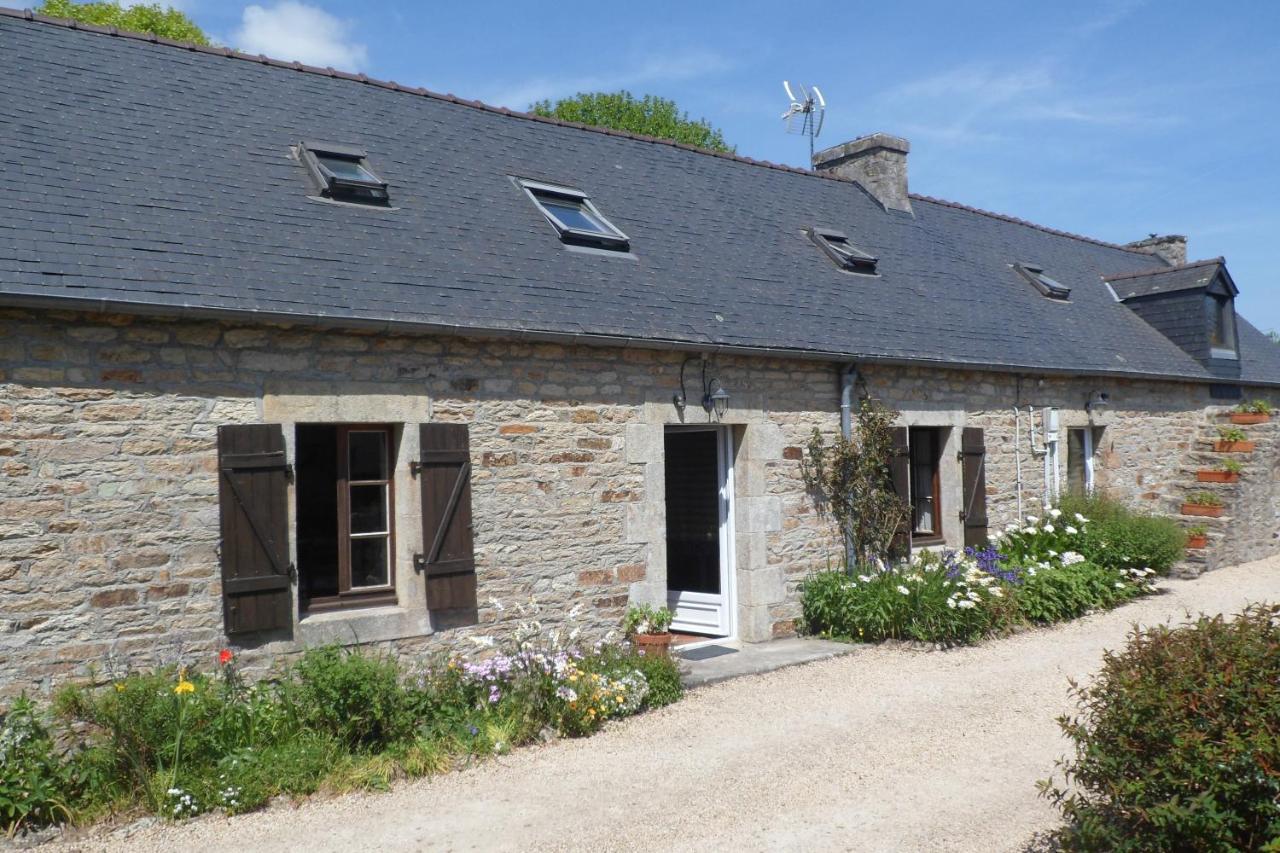 Sue'S Cottages Pleuven Exteriér fotografie