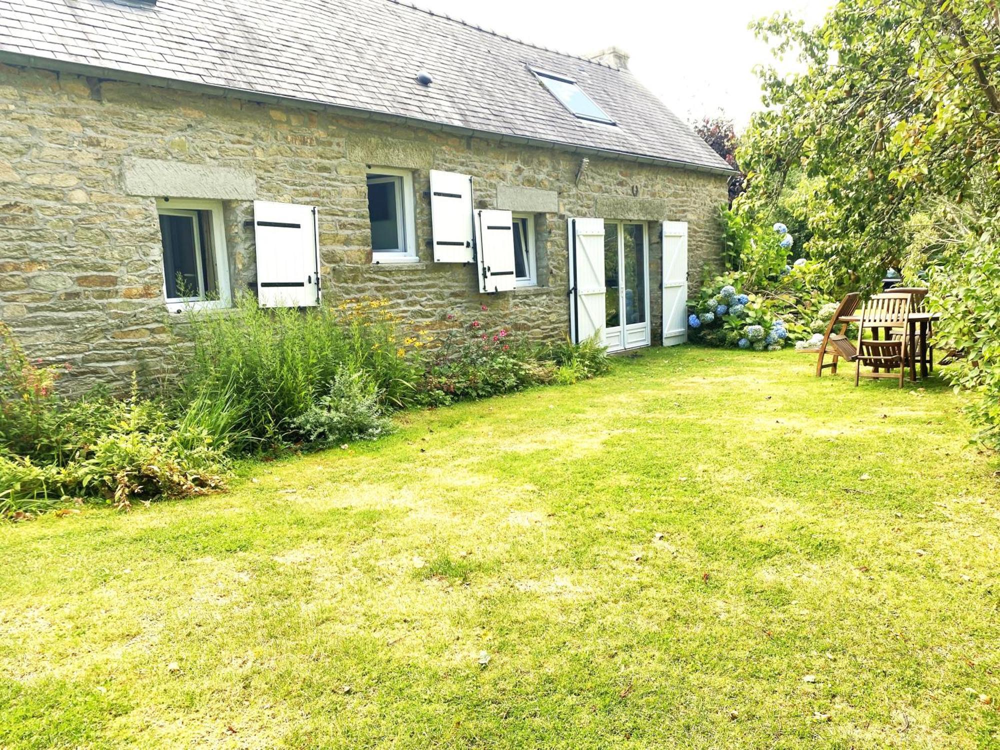 Sue'S Cottages Pleuven Exteriér fotografie