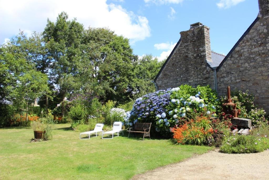 Sue'S Cottages Pleuven Exteriér fotografie